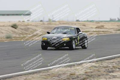 media/Jun-01-2025-CalClub SCCA (Sun) [[eae223c5dd]]/Group 5/Race (Front Straight)/